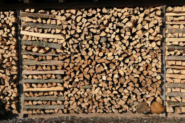 Premium kiln-dried cherry firewood